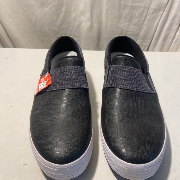 Infinity by Cherokee black/ gray flats size 9.5 NWT - Picture 2 of 7